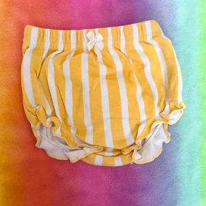 🌸5/$10 🌸Baby Diaper pants🌸